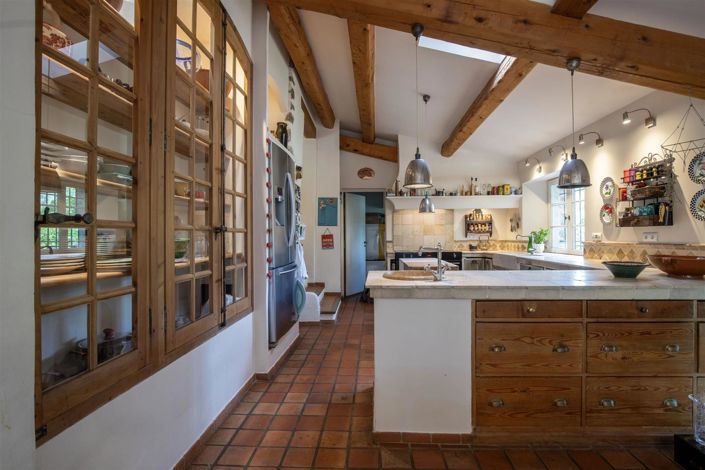 Image No.25-5 Bed House for sale