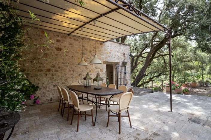 Image No.6-5 Bed House for sale