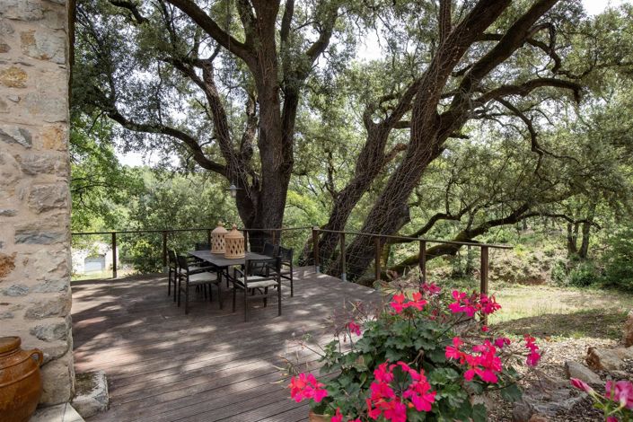 Image No.8-5 Bed House for sale