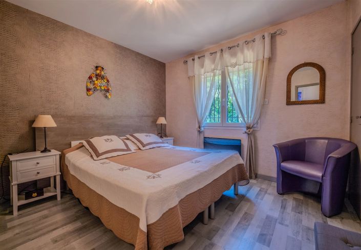 Image No.11-4 Bed House for sale
