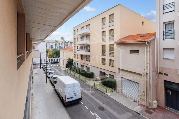 Image No.10-1 Bed Apartment for sale