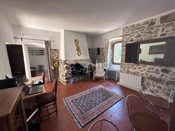 Image No.7-6 Bed House for sale