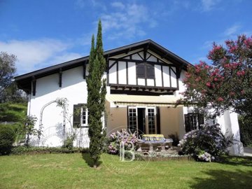 1 - Dax, House