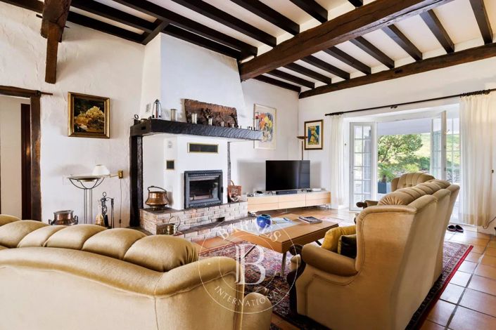 Image No.7-3 Bed House for sale