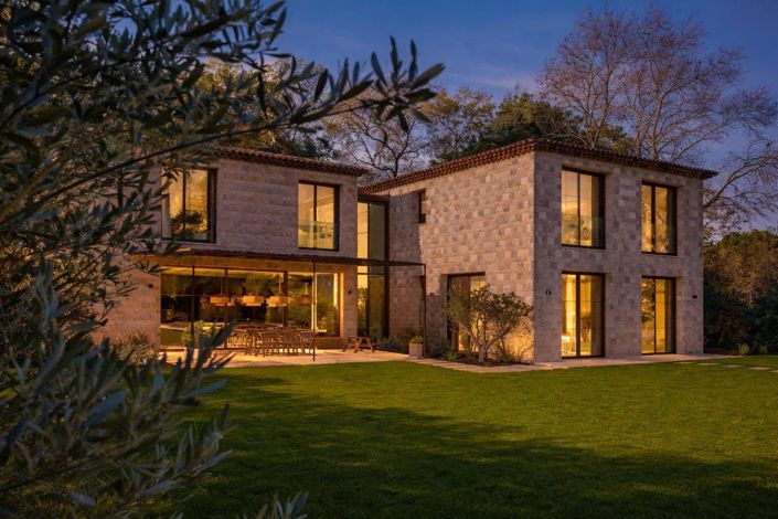 Image No.3-5 Bed House for sale