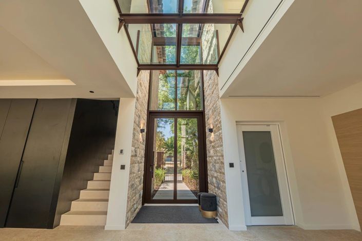 Image No.7-5 Bed House for sale