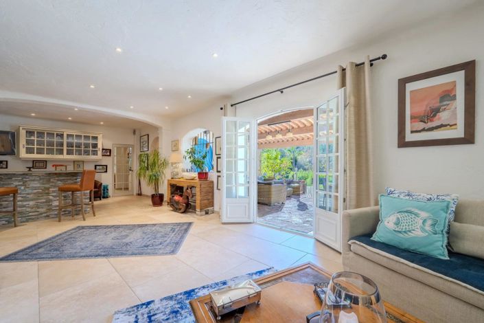 Image No.11-4 Bed House for sale