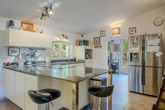 Image No.14-4 Bed House for sale