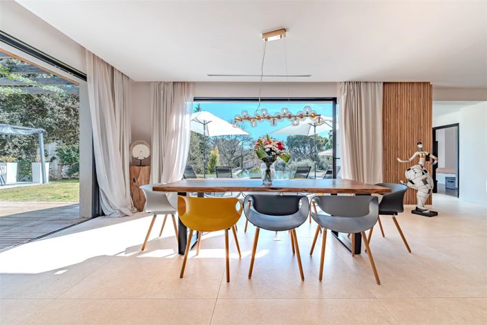 Image No.2-7 Bed House for sale