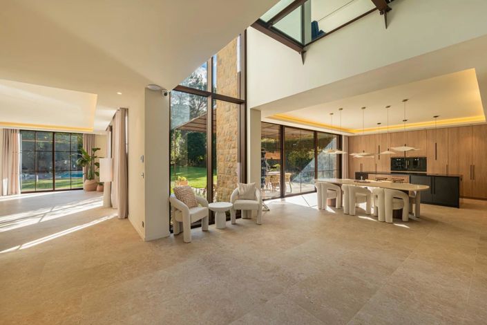 Image No.15-5 Bed House for sale