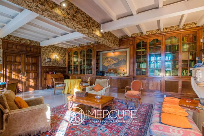 Image No.10-10 Bed House for sale