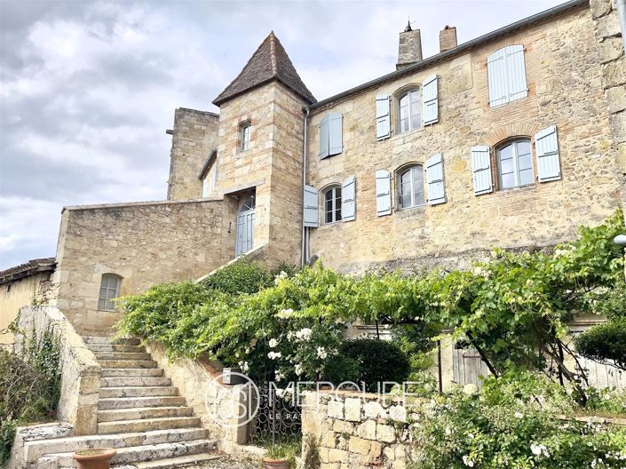 Image No.17-5 Bed Property for sale