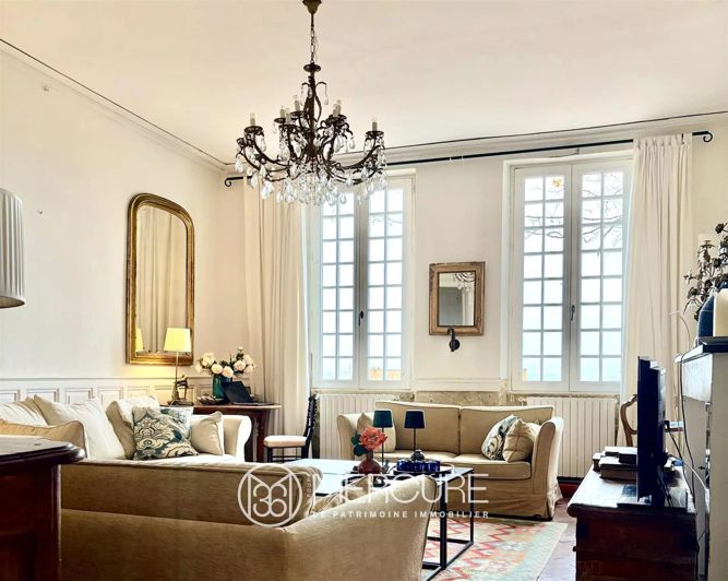 Image No.3-5 Bed House for sale