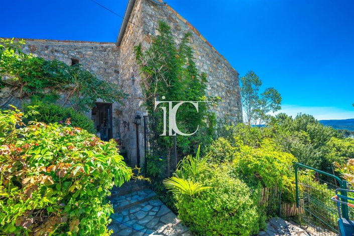 Image No.27-7 Bed House for sale