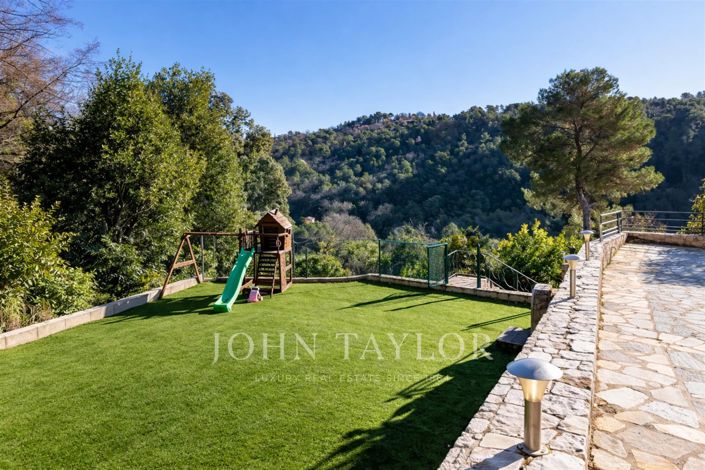 Image No.5-5 Bed House for sale