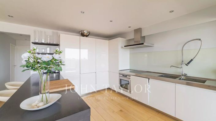 Image No.12-3 Bed Apartment for sale