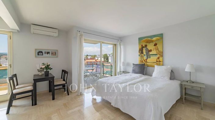 Image No.18-3 Bed Apartment for sale