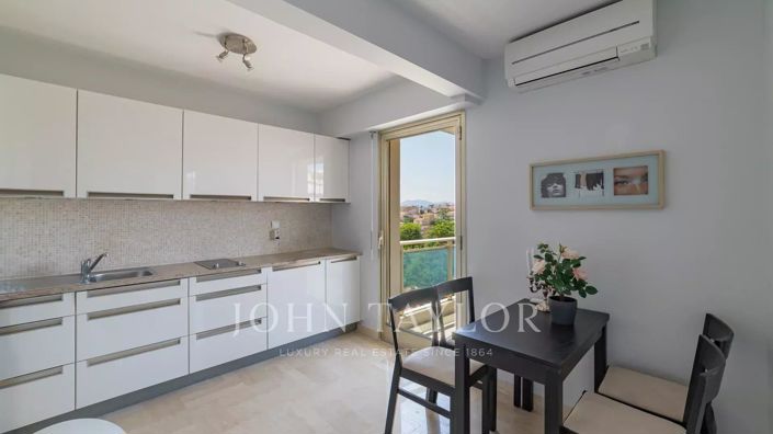 Image No.19-3 Bed Apartment for sale