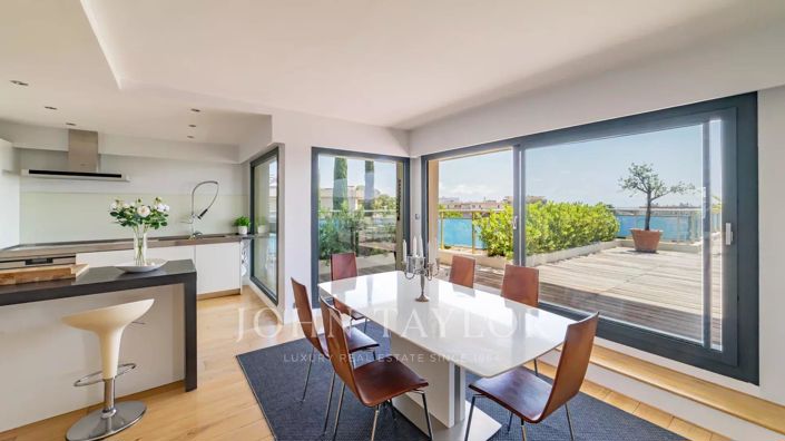 Image No.9-3 Bed Apartment for sale