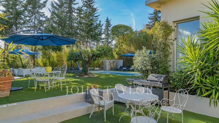 Image No.3-4 Bed House for sale