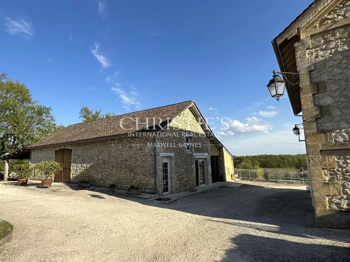 Image No.6-4 Bed House for sale