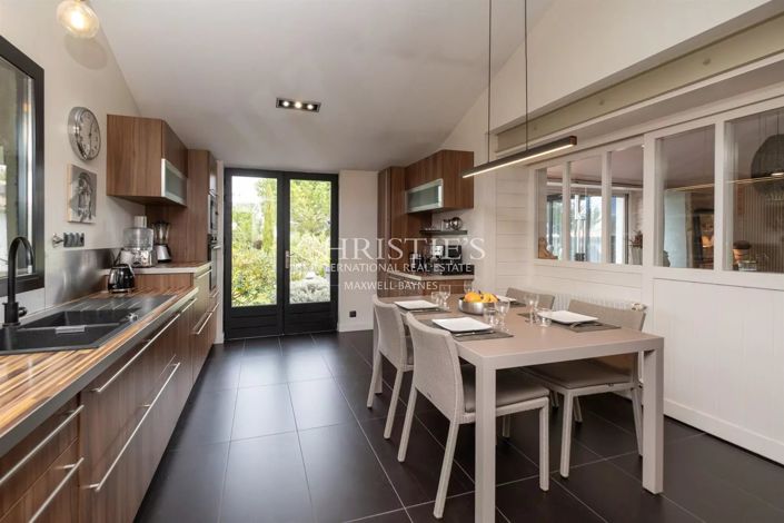 Image No.11-4 Bed House for sale