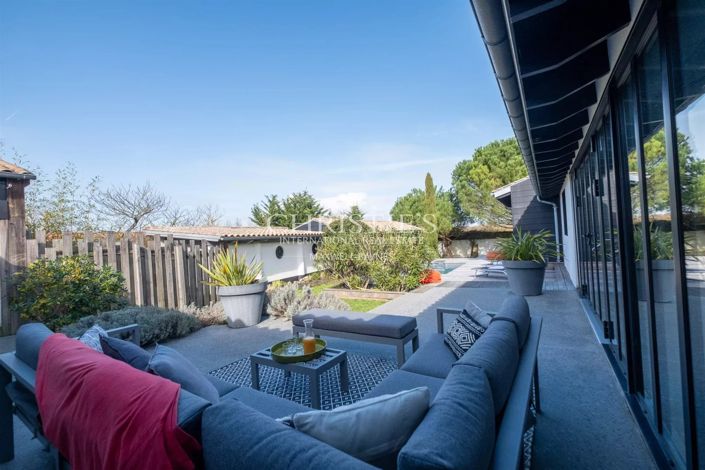 Image No.26-4 Bed House for sale