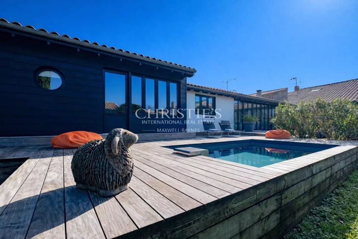 Image No.3-4 Bed House for sale