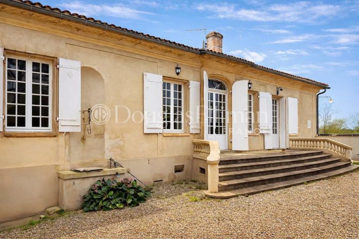 Image No.3-4 Bed House for sale