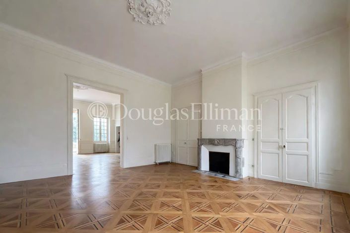 Image No.7-4 Bed House for sale