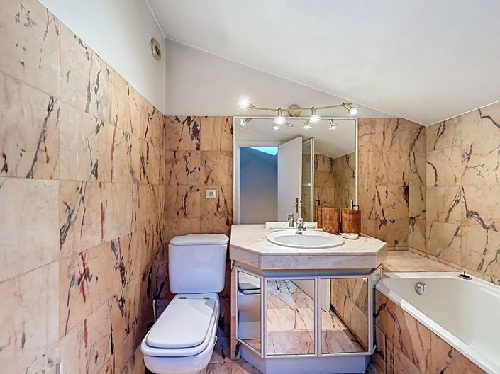 Image No.20-3 Bed Apartment for sale