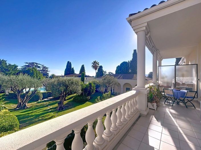 Image No.21-3 Bed Apartment for sale