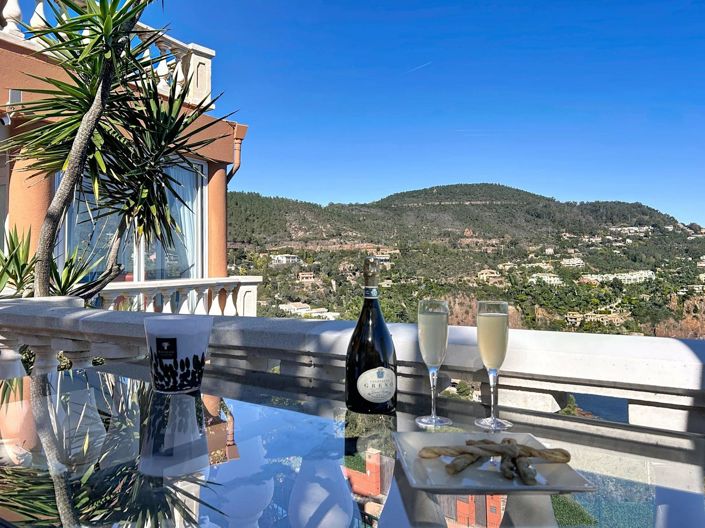 Image No.17-3 Bed Apartment for sale