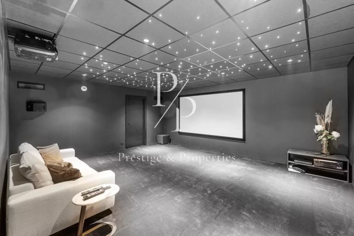 Image No.9-5 Bed House for sale