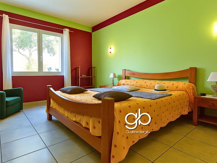 Image No.9-4 Bed House for sale