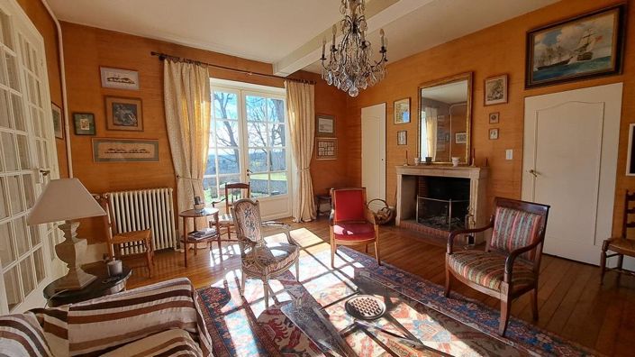 Image No.11-6 Bed House for sale