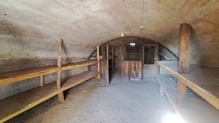 Image No.23-6 Bed House for sale