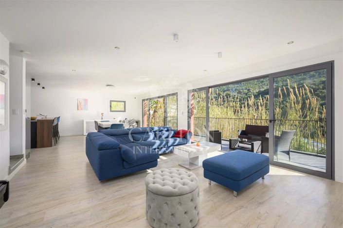 Image No.2-Maison de 4 chambres à vendre à Èze