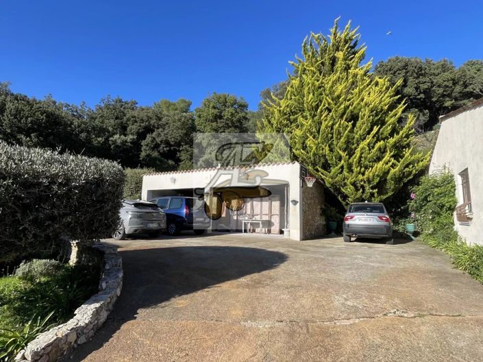 Image No.10-3 Bed House for sale