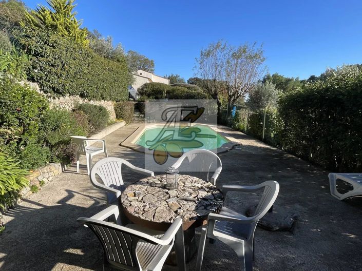 Image No.12-3 Bed House for sale