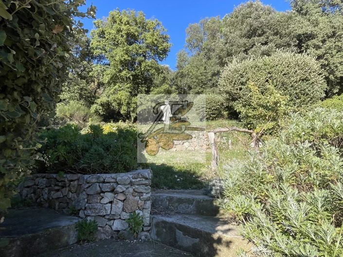 Image No.14-3 Bed House for sale