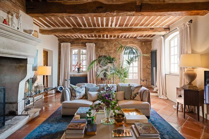 Image No.6-6 Bed House for sale