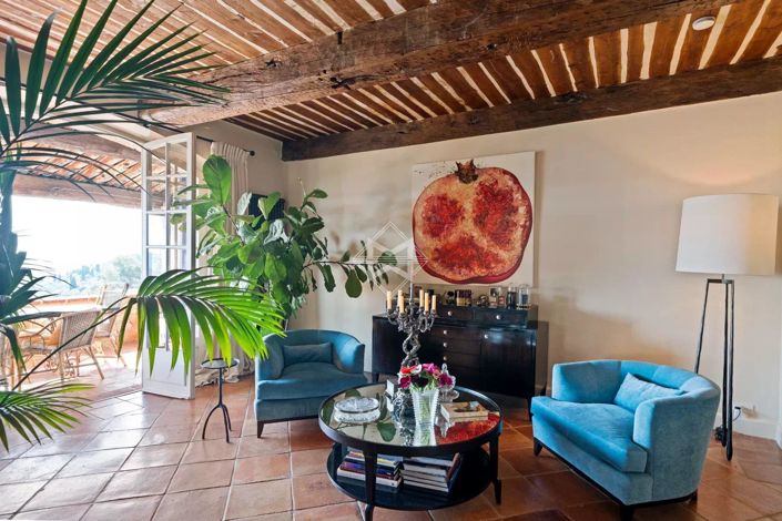 Image No.7-6 Bed House for sale