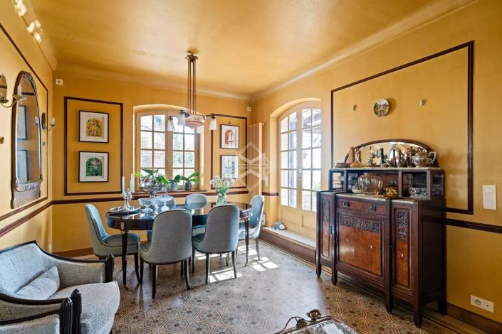 Image No.8-6 Bed House for sale