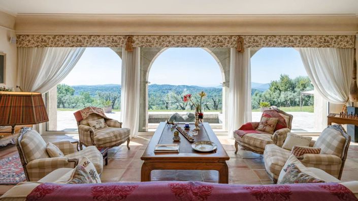 Image No.19-6 Bed House for sale