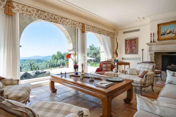 Image No.20-6 Bed House for sale