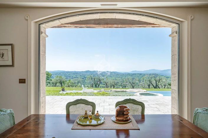 Image No.21-6 Bed House for sale