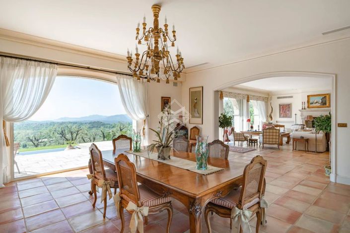Image No.22-6 Bed House for sale