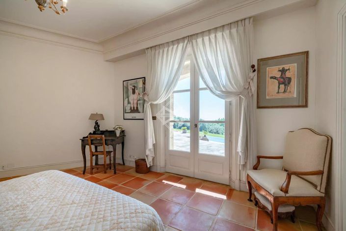 Image No.29-6 Bed House for sale