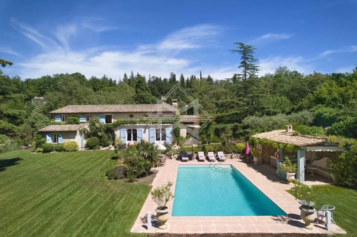 Image No.2-Maison de 6 chambres à vendre à Châteauneuf-Grasse